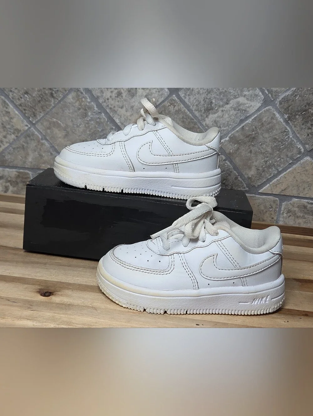 Nike Air Force 1 Kids White Faux Leather Sneakers with Swoosh Size 6 C Toddler